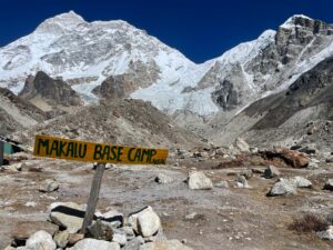 Makalu Base Camp Trek 19 Days