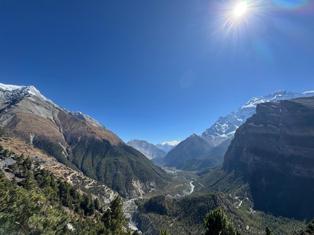 clear sky view on the way to thorongla pass