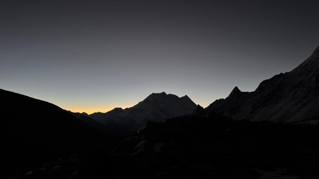 Ealy morning view on the way to Larke