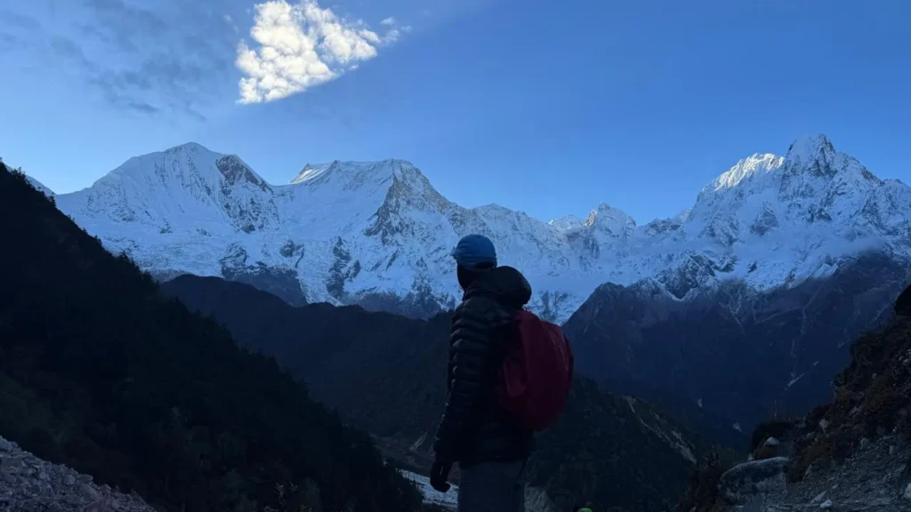 Watching the mountain from lower altitude